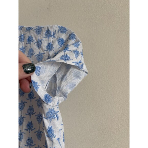 Lilly Pulitzer XXS V Neck Top Sea Turtle Print White Blue Nautical Preppy Cotton - Picture 3 of 6